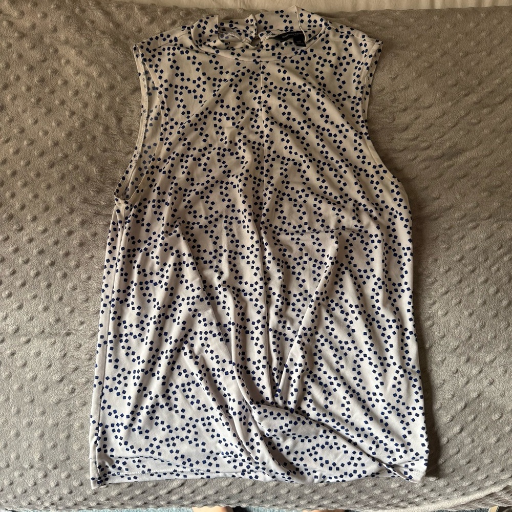 Banana republic blouse in blue and white
